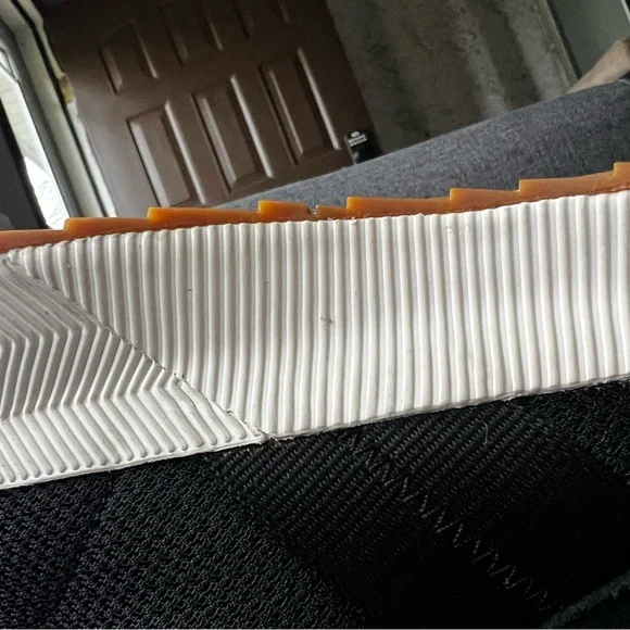 Sorel Women's Out 'N About III Low Sneakers - Picture 7 of 11